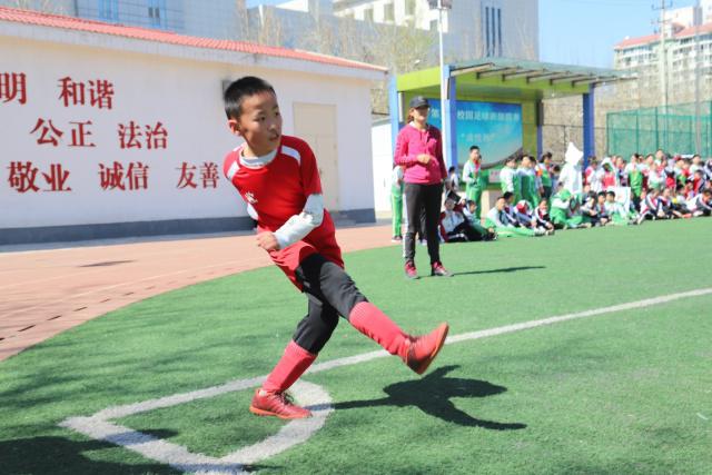 中国男篮佛山热身赛首战胜乌拉圭，备战世预赛